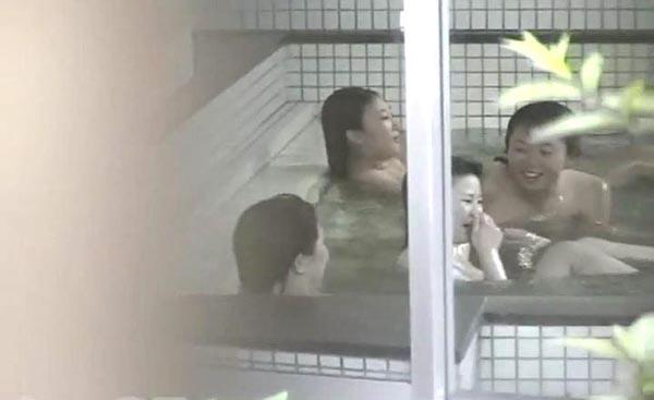 とある部活合宿の大浴場２

