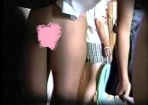 屋外プールの脱衣所盗撮