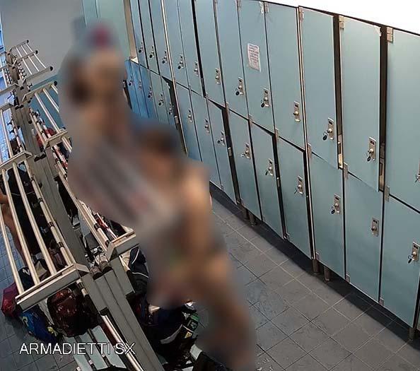 ロッカールームの防犯カメラ3